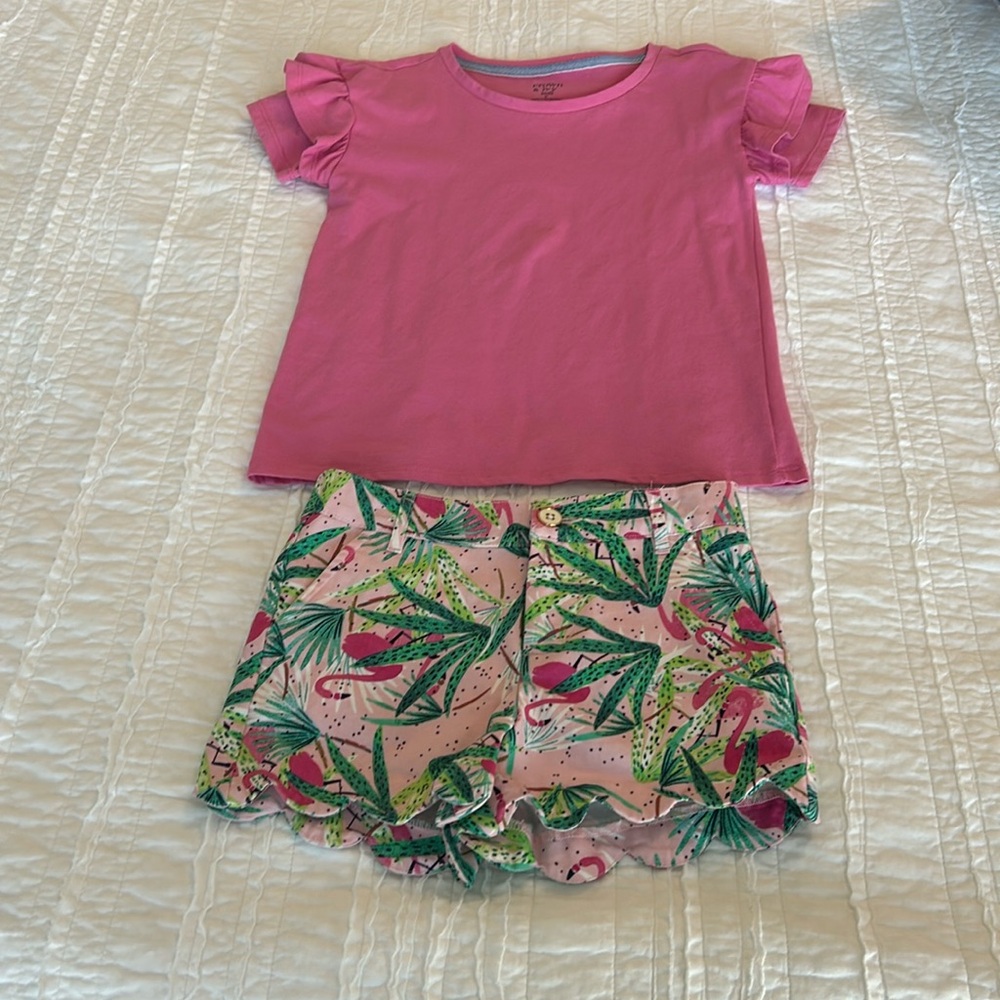 Girls Size 8. Crown and Ivy set, Size M (shirt) and size 8 (shorts). Worn once!